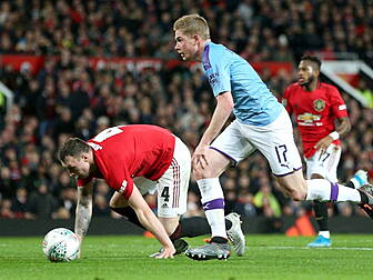 Man United mire, Glenn Whelan...